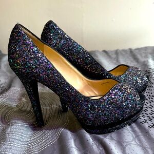 Pelle Moda Sz 8 Beautiful Gemstone Heels
